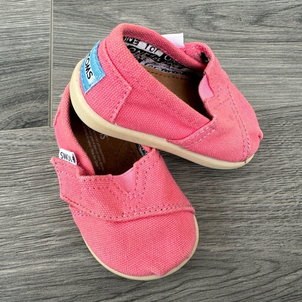 Pink Baby Tom’s
